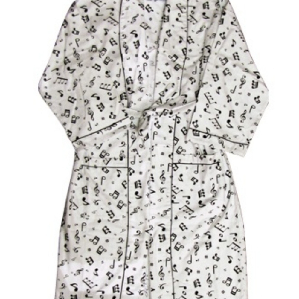 NWT Flannel Music Note Robe